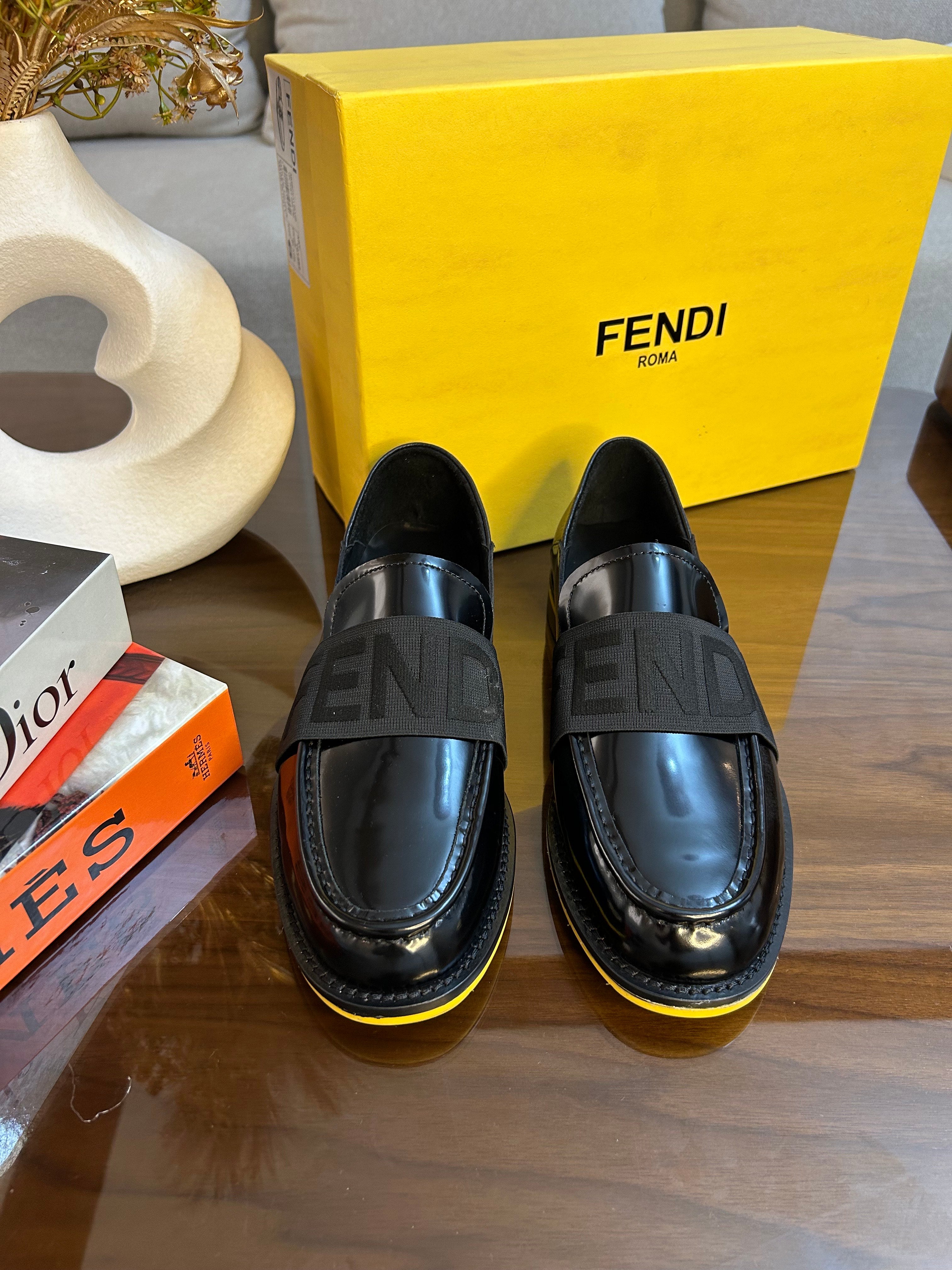 Chaussure Fendi